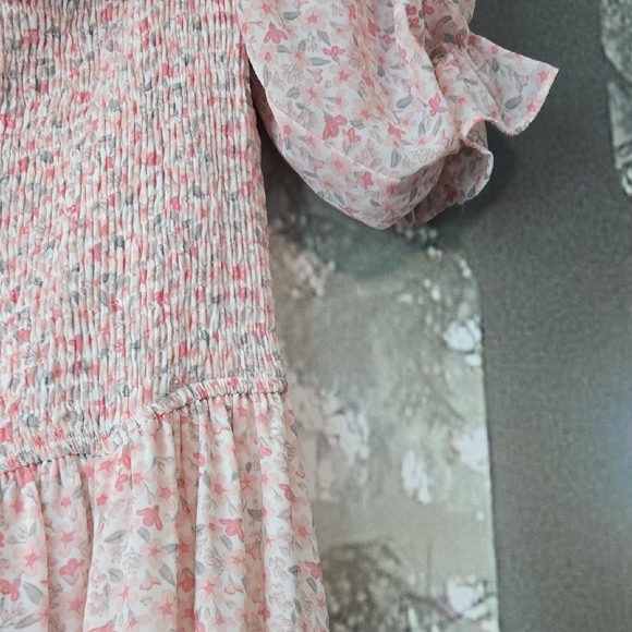 Chic Floral Midi Dress with Ruffled Sleeves - Picture 3 of 5